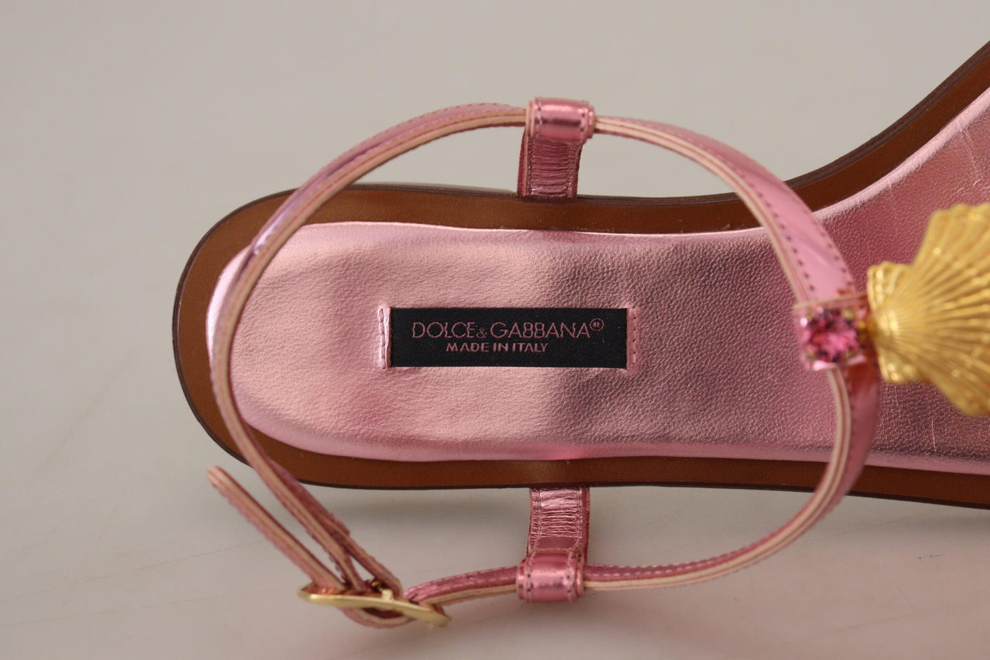 Dolce & Gabbana Chic Pink Leather Sandals with Exquisite Embellishment - Arichezz.store