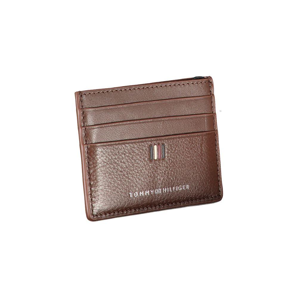 Tommy Hilfiger Sleek Leather Card Holder with Contrast Detailing - Arichezz.store