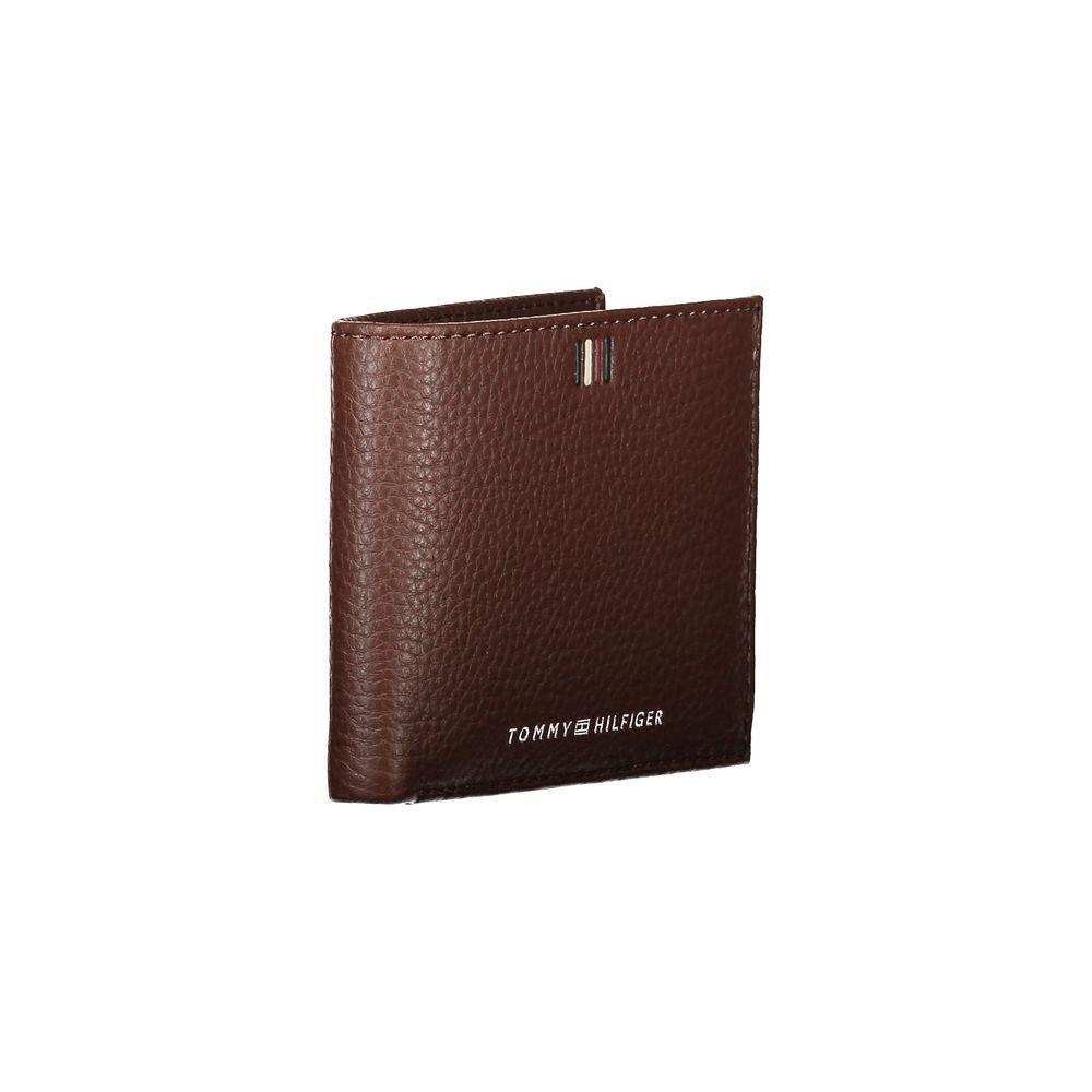 Tommy Hilfiger Elegant Leather Wallet with Contrast Details - Arichezz.store