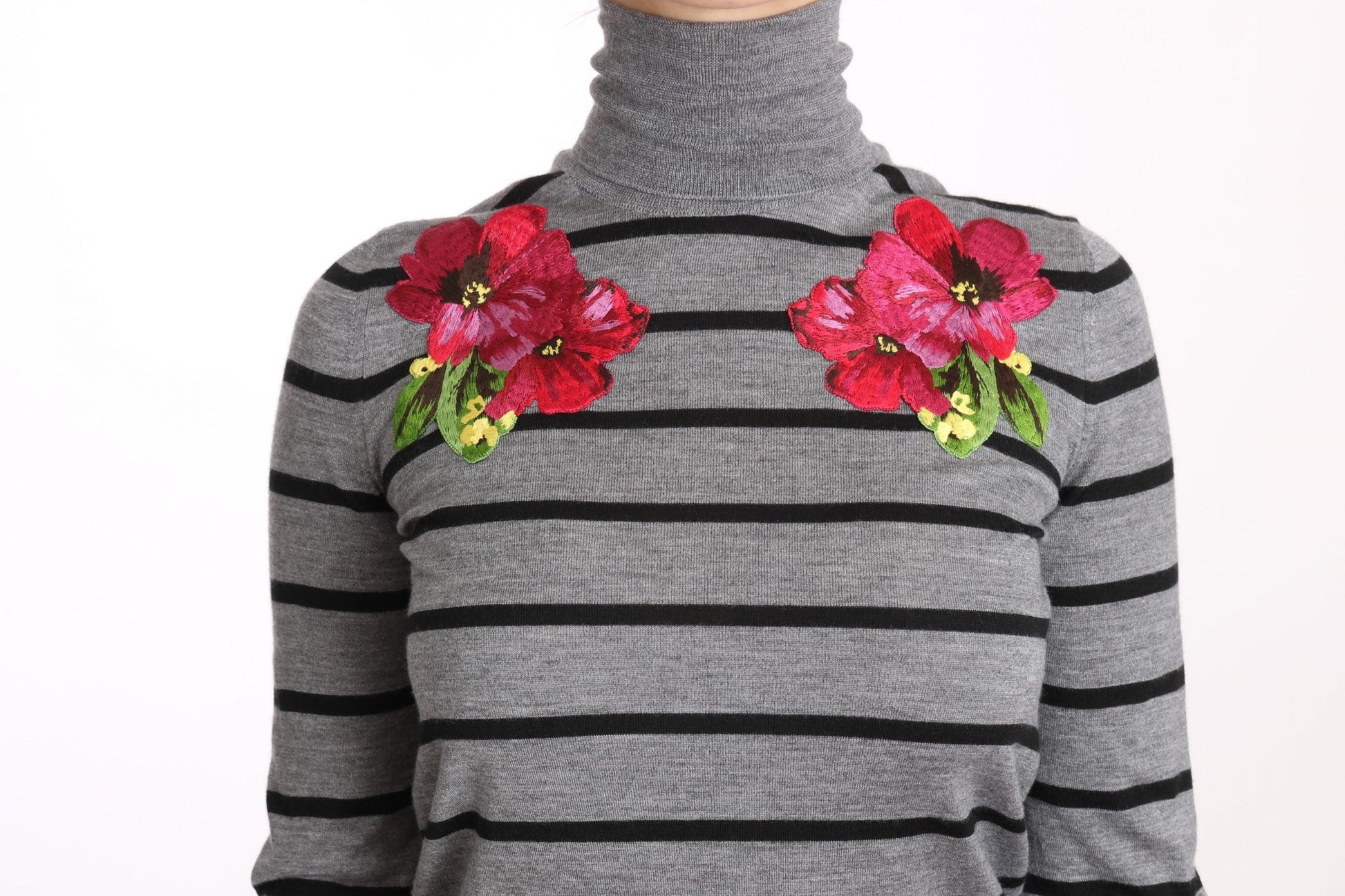 Dolce & Gabbana Elegant Embroidered Cashmere-Silk Sweater - Arichezz.store